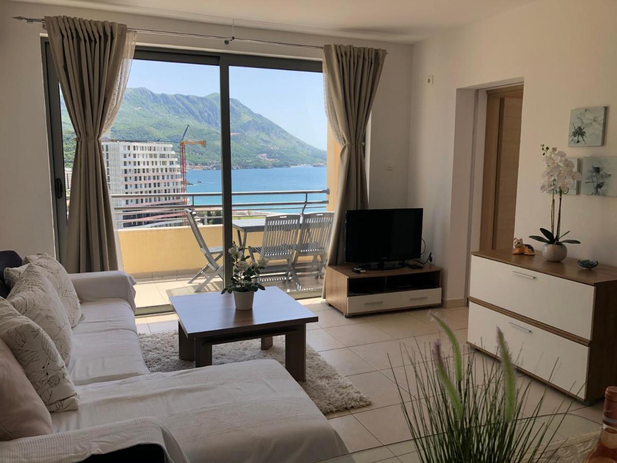 Sea View Two Bedroom Family Apartment With Pool - Sunset Ivanovici Bečići 外观 照片