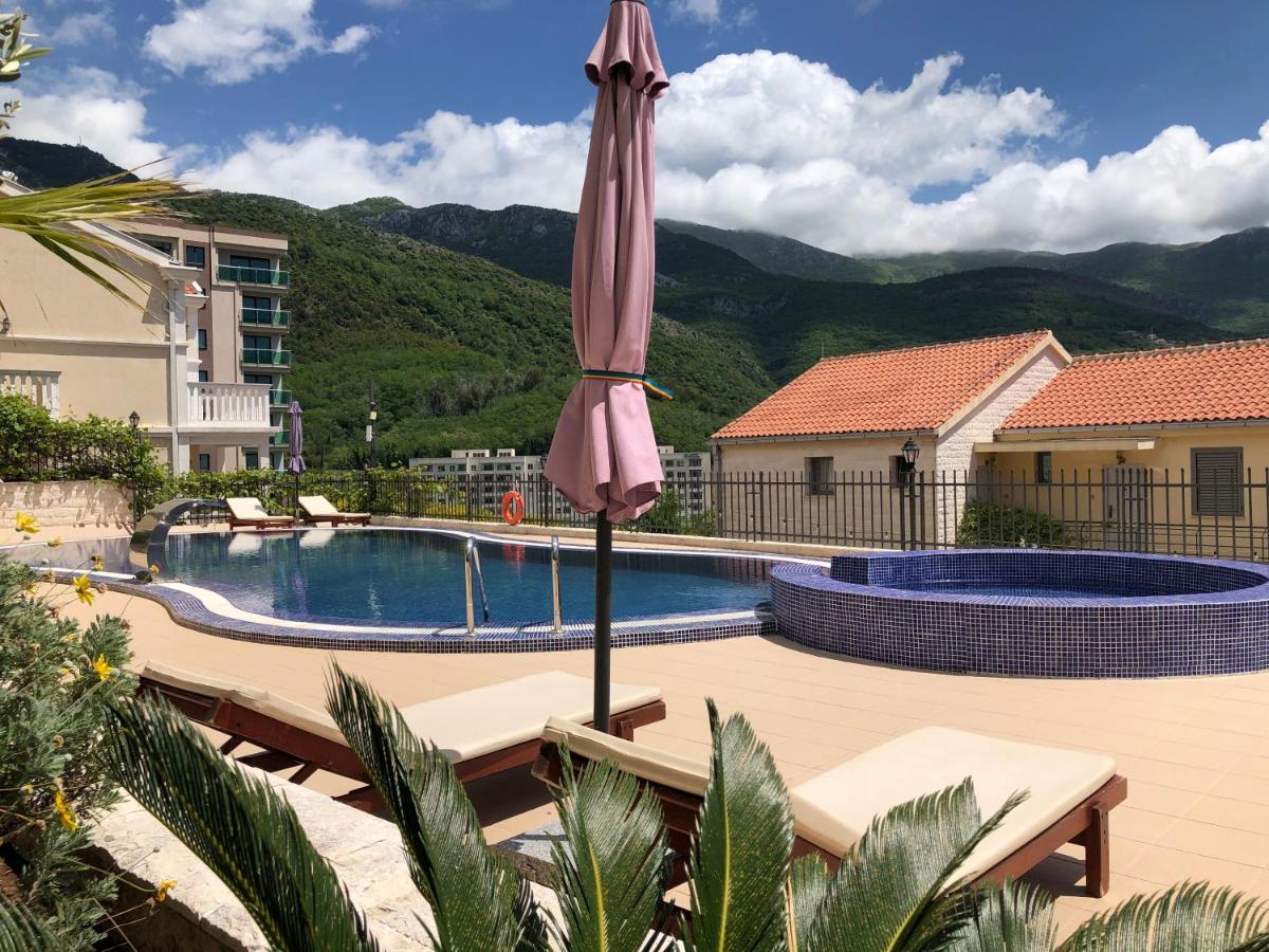 Sea View Two Bedroom Family Apartment With Pool - Sunset Ivanovici Bečići 外观 照片
