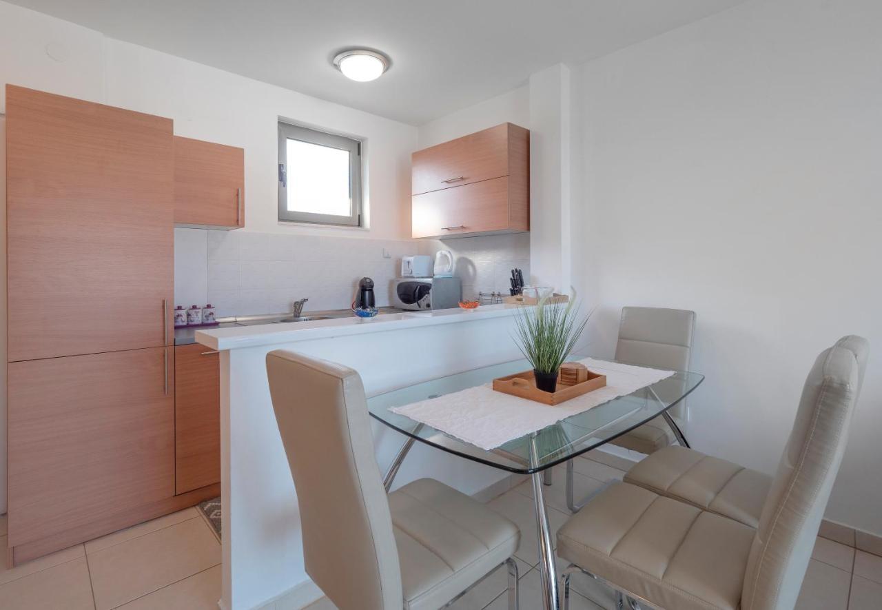 Sea View Two Bedroom Family Apartment With Pool - Sunset Ivanovici Bečići 外观 照片